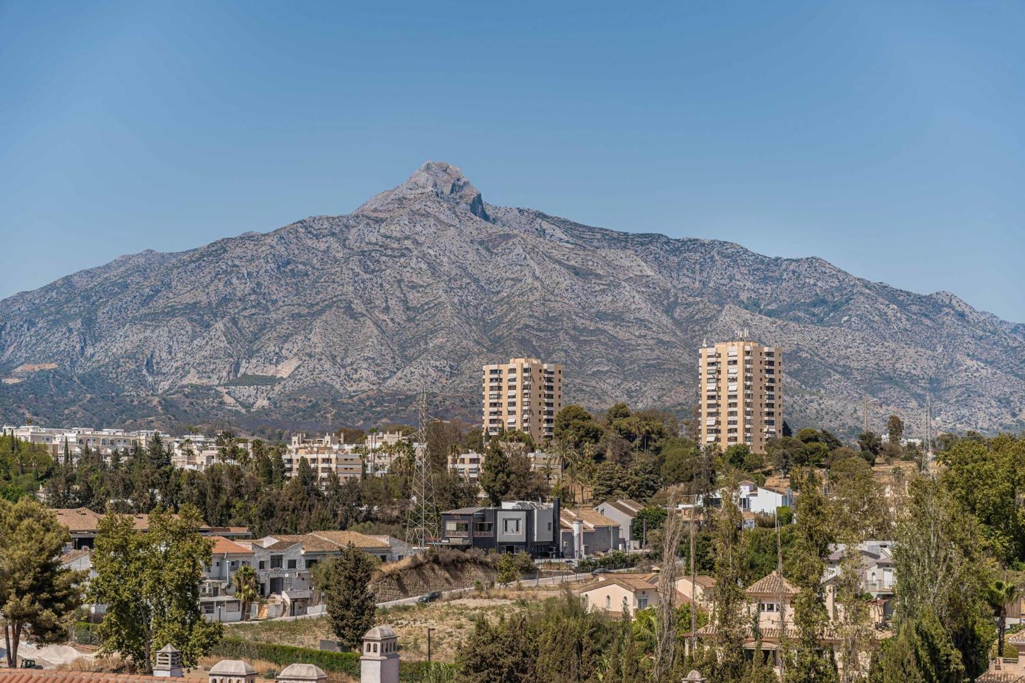 La Maestranza Luxury Views Nueva Andalucia Apartment Marbella